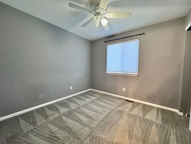 Building Photo - Great Home with Large Back Yard