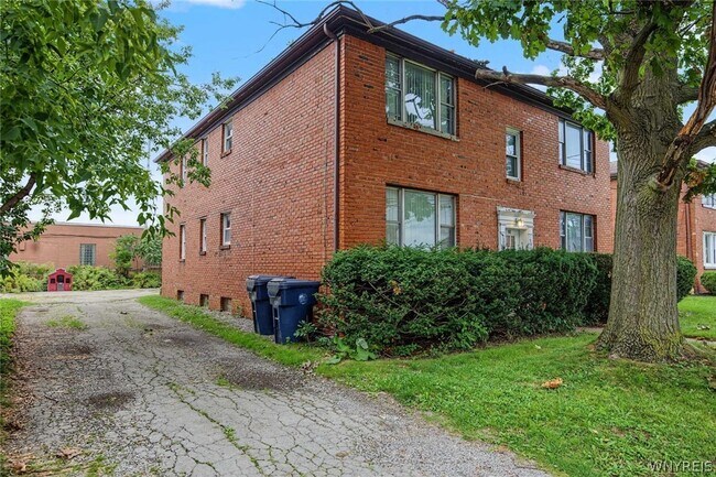 Building Photo - 40 Eagan Dr