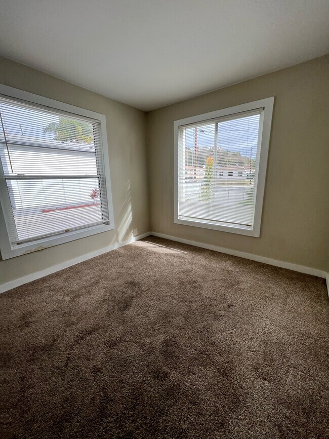 Building Photo - 3742 Harris St