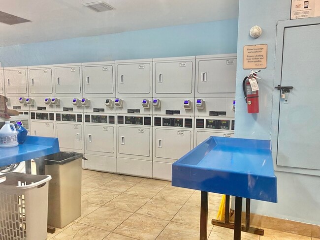 Building Photo - 706 Executive Center Dr