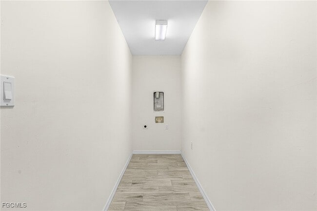 Building Photo - 3916 NE 9th Pl