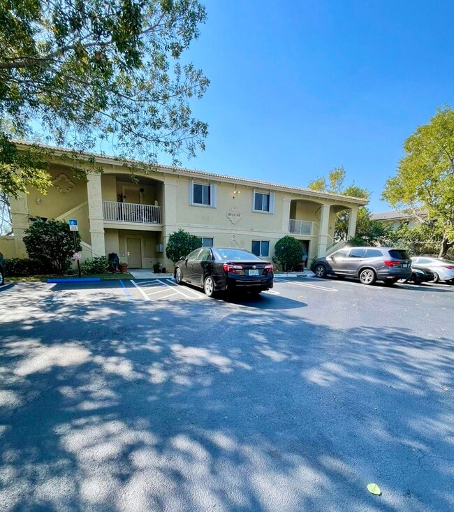 Building Photo - 8490-8496