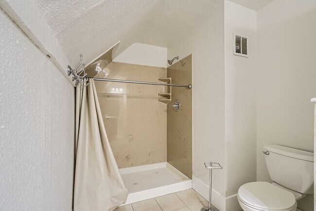 Building Photo - LOCATION! Blocks to Bronco's Stadium, light rail, park, Sloan's Lake.  ALL Utilities Included! Ov...