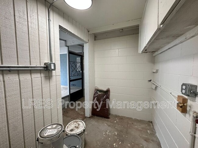 Building Photo - 37019 Pine Meadows Ln