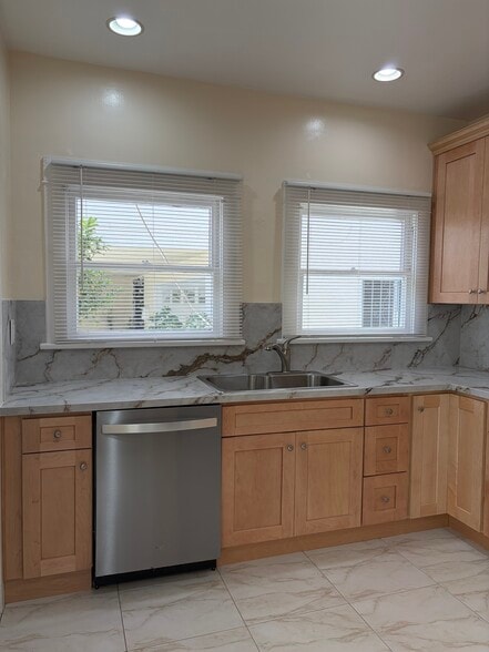 Building Photo - 301 Grand Ave