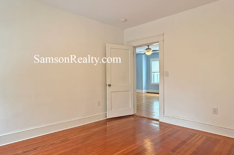 Building Photo - 104 Carrington Ave