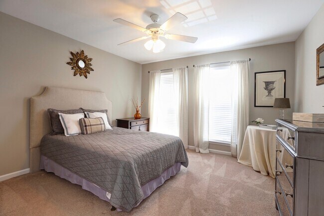 Building Photo - 3 Bedroom Flat Available at the Woodlands - REDUCED DEPOSIT