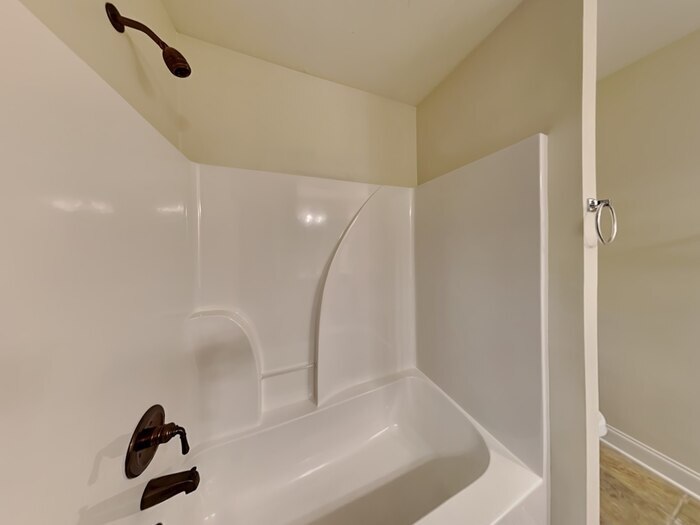 Building Photo - 180 Kubol Dr