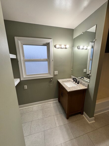 Bathroom - 510 Ellicott St