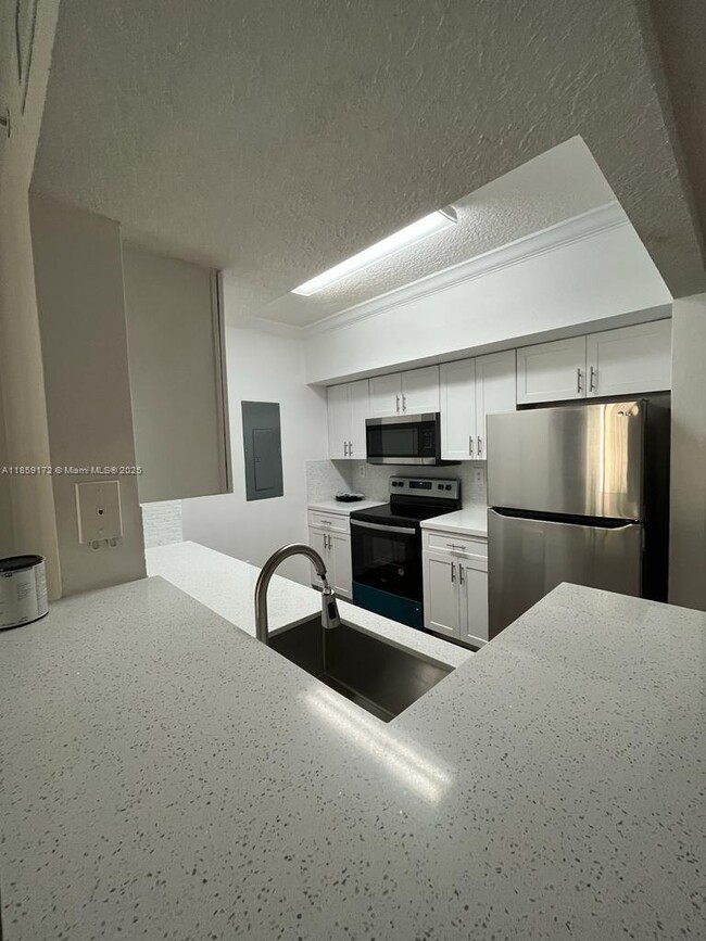 Building Photo - 215 SW 117th Terrace