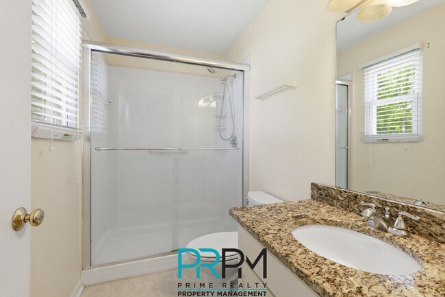 Building Photo - 5 Parkstone Ct