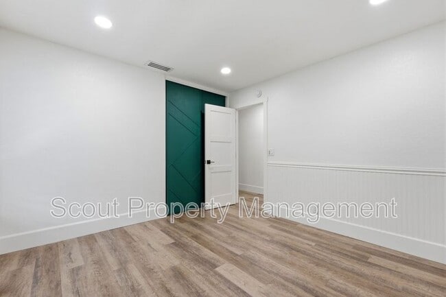Building Photo - 30605 De Portola Rd