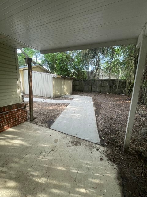 Building Photo - 580 SE Nassau St