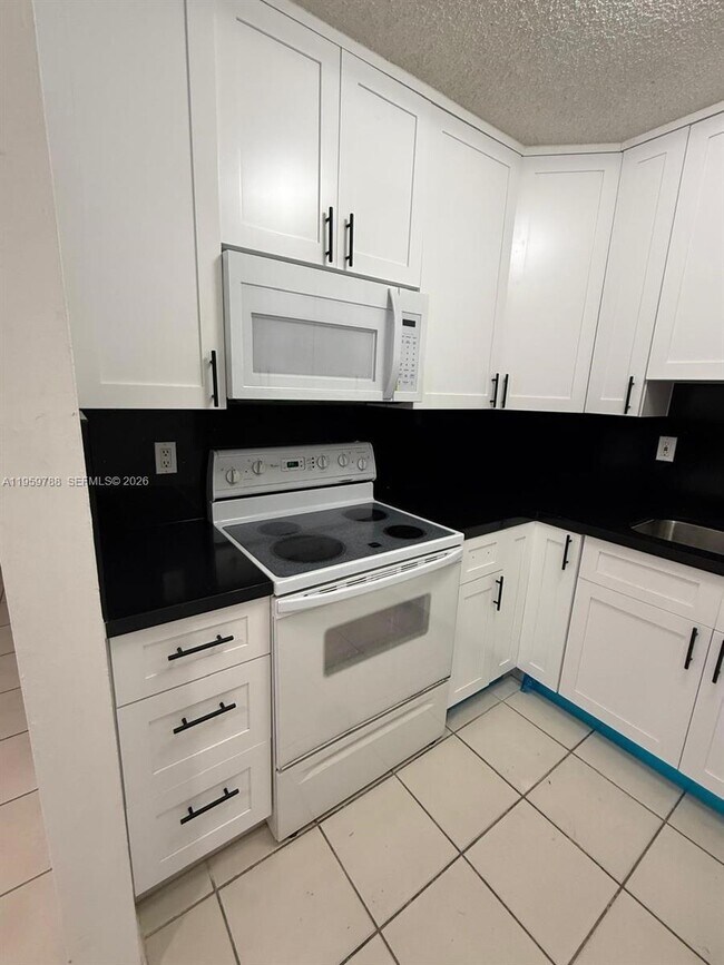 Building Photo - 9520 SW 8th St