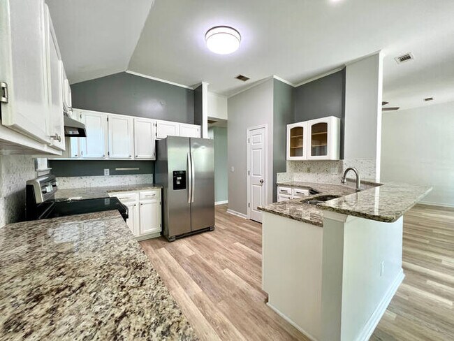 Building Photo - 104 Weatherby Ct