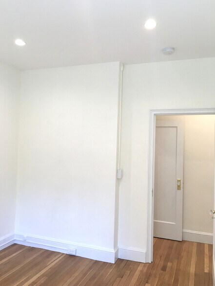 Building Photo - 16 Chauncy Street