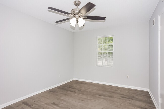 Building Photo - Charming 3 Bedroom in Martinez