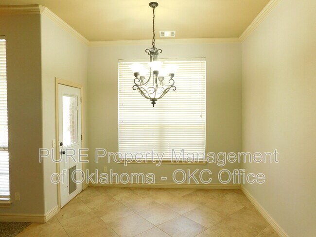 Building Photo - 1100 Kelsi Dr