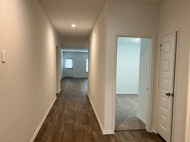 Building Photo - 3719 Bristol Hills Ct
