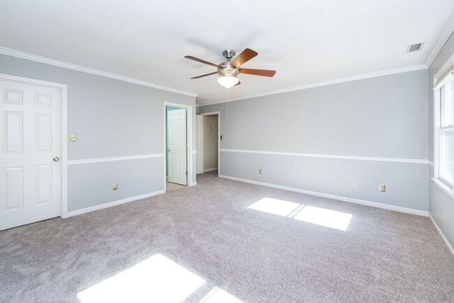 Building Photo - 3BD/1BA Home in Hickory