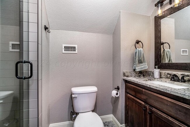 Building Photo - 501 E Cemetery Rd