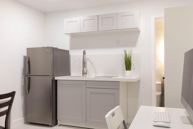 Building Photo - 1826 Jefferson St