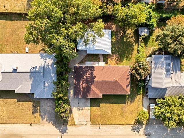 Building Photo - 211 Woodlawn Dr