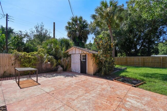 Building Photo - 1925 52nd St S