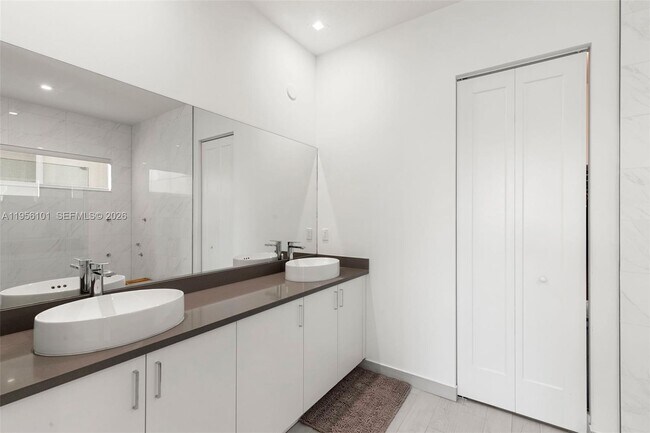 Building Photo - 5089 Gambero Wy