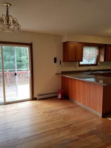 Building Photo - 7 Alderbrook Rd