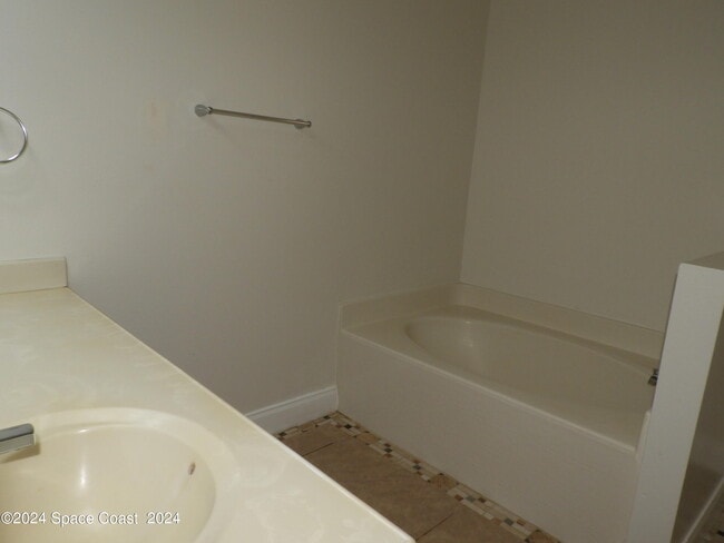 Building Photo - 506 Lafayette St SW