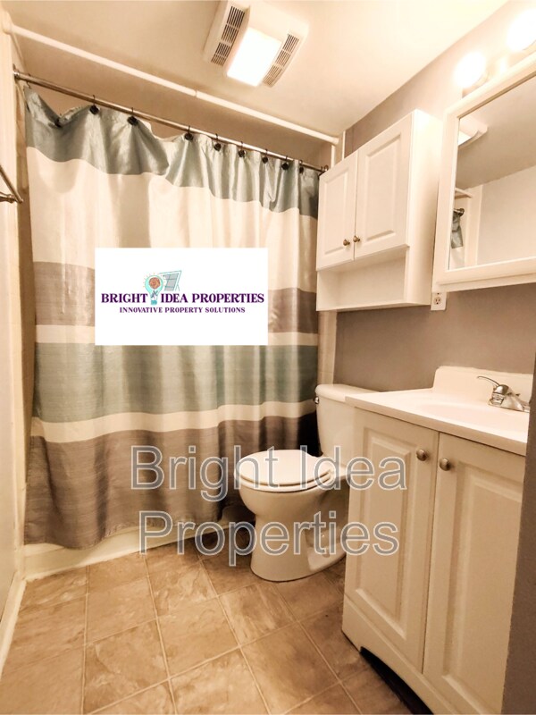 Building Photo - 304 Lake May 12 Rd