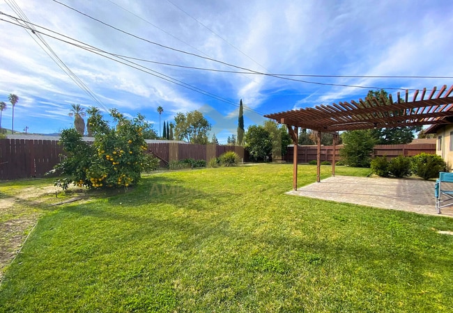 Building Photo - 3502 Hearst Dr