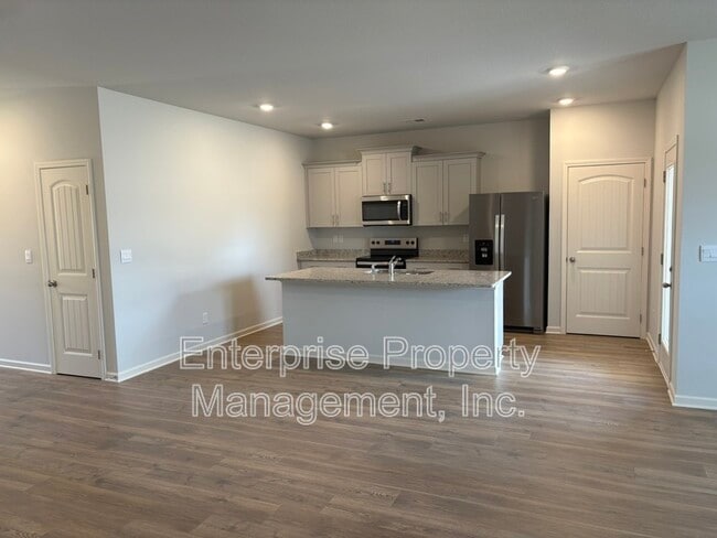 Building Photo - 265 Kipling Dr