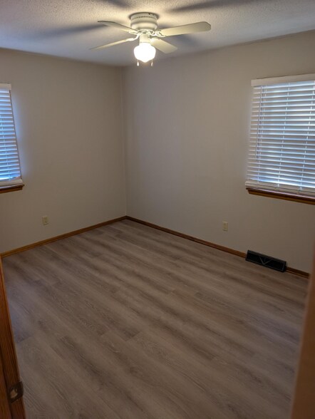 Building Photo - 1121 Dover St