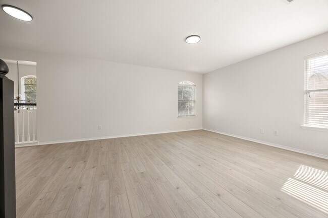 Building Photo - Schertz Dream Rental: Modern Luxury & Space!