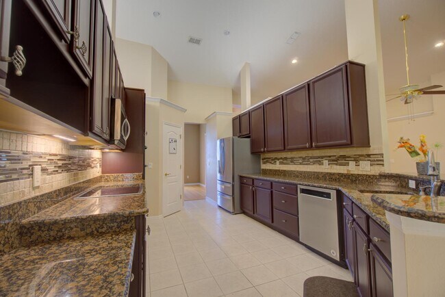 Building Photo - 1577 Cherry Ridge Dr