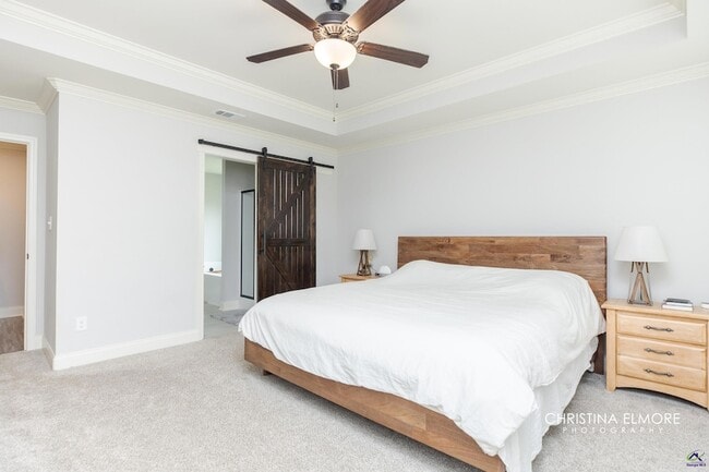 Building Photo - 214 Creek Ridge Dr