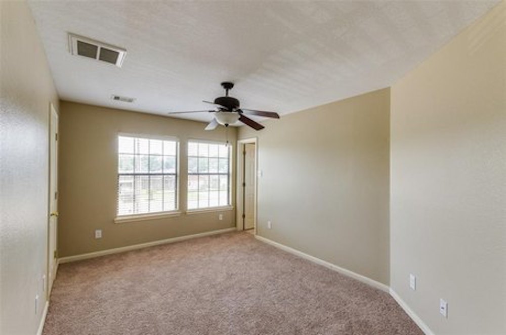 Master bedroom - 521 E House St