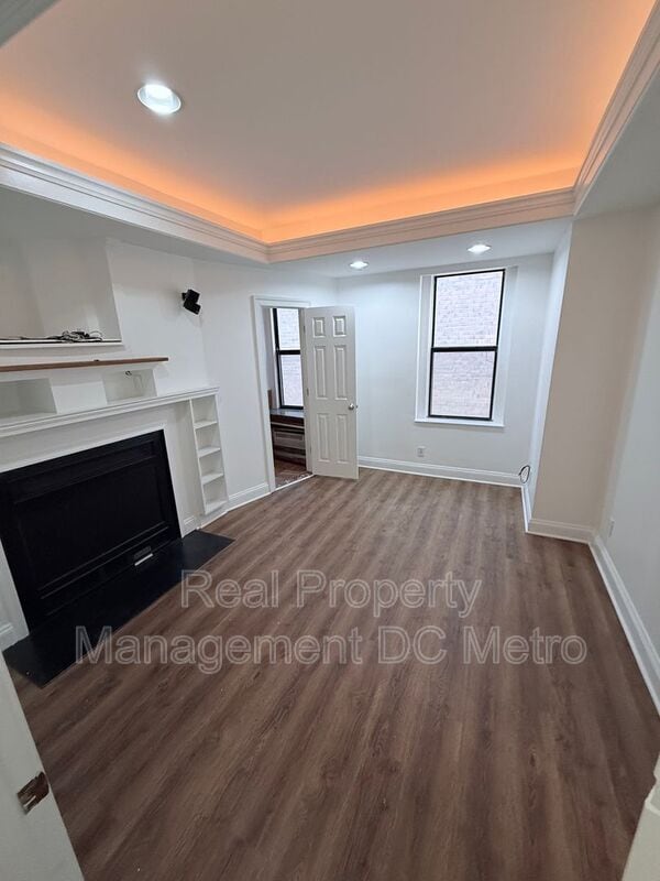 Building Photo - 1316 New Hampshire Ave NW