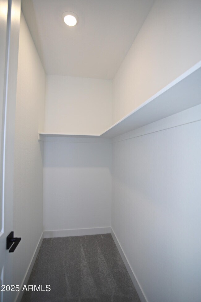 Building Photo - 773 W Lark Dr