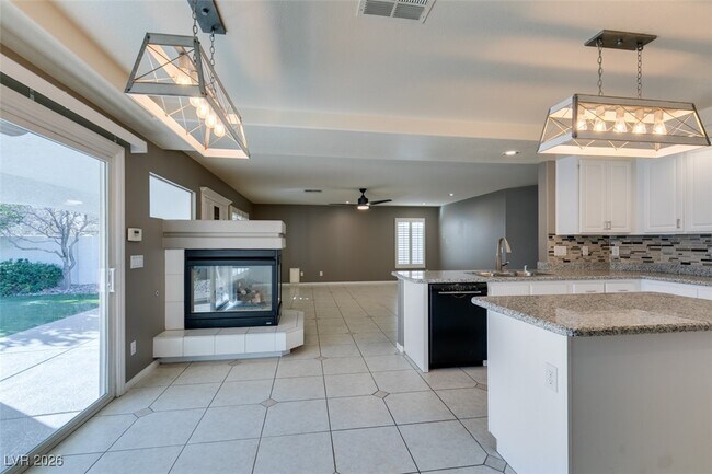 Building Photo - 685 Lynmar Ct