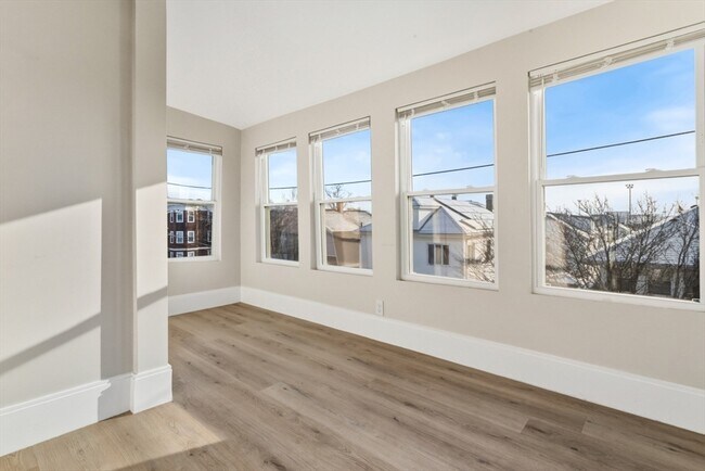 Building Photo - 41 Wolcott St