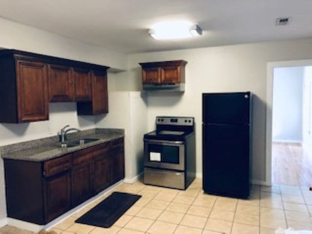 Kitchen - 90 Morris St