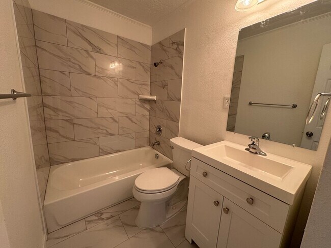Building Photo - Beautiful Provo home for rent!