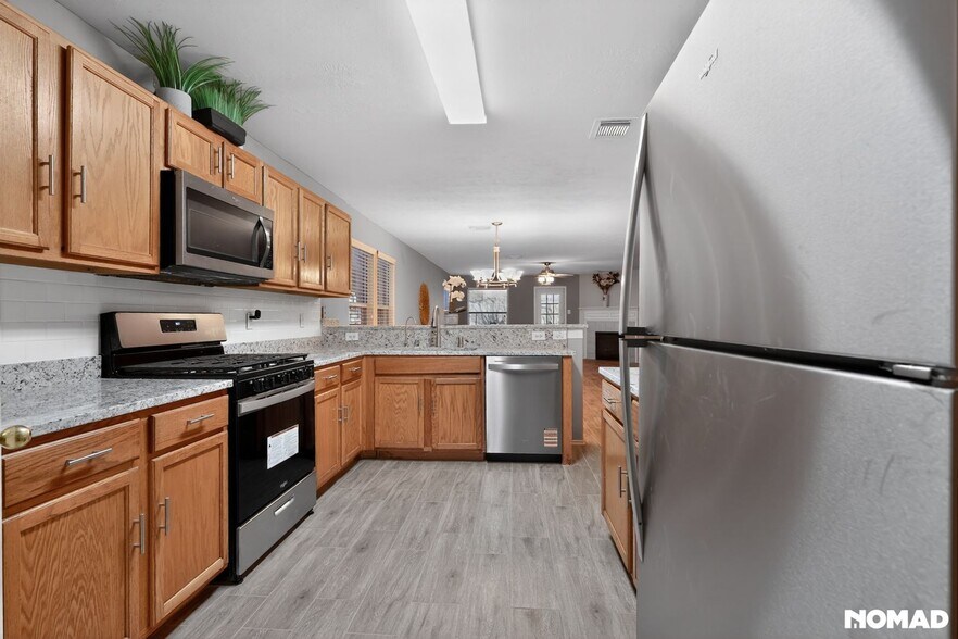 Building Photo - 9319 Canady Park Ln