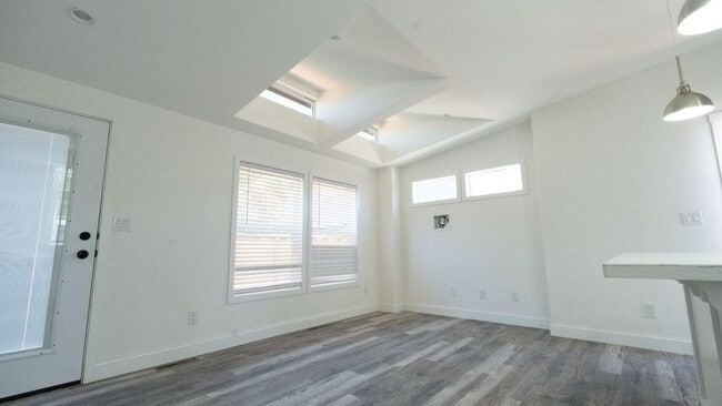 Building Photo - 59 Crocker Ct
