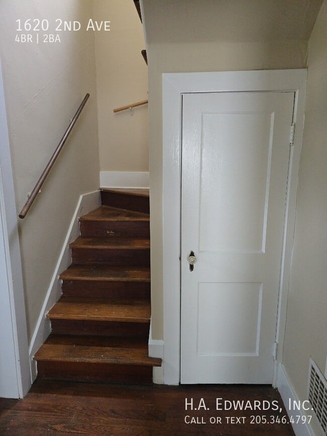 Building Photo - 1620 2nd Ave