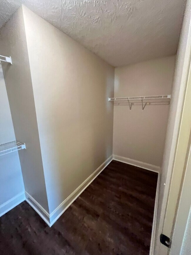 Building Photo - 1247 Cottage Pointe Ct