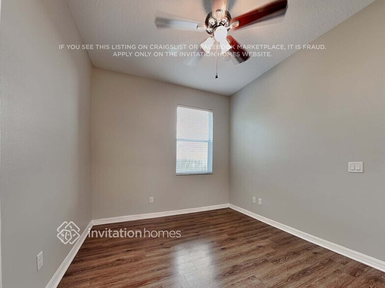 Building Photo - 5905 Lilac Lake Dr